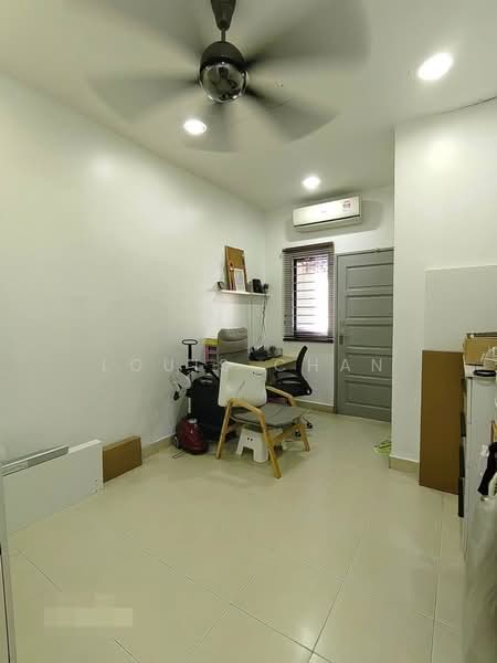 Rumah Teres untuk Dijual di Bandar Puteri Klang (Klang) - Louis Chan - Study - PropertyGuru.com.my