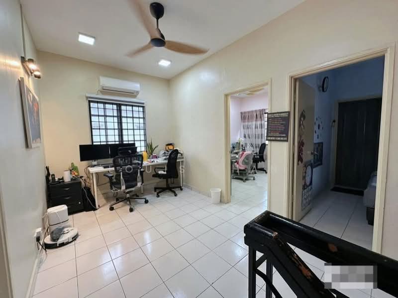 Rumah Teres untuk Dijual di Bandar Puteri Klang (Klang) - Louis Chan - Study - PropertyGuru.com.my