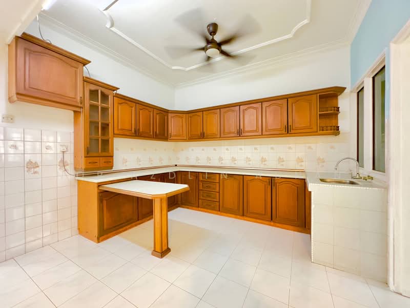 Double Storey Terrace Usj 9 Renovated & Extended untuk Untuk Dijual - RM 950,000, Mac 2026 - Kitchen - PropertyGuru.com.my