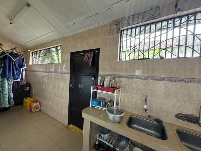 Indera Mahkota 15 untuk Untuk Dijual - RM 290,000, Mac 2026 - Kitchen - PropertyGuru.com.my