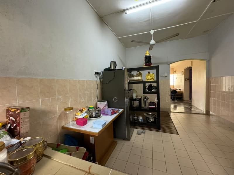 Indera Mahkota 15 untuk Untuk Dijual - RM 290,000, Mac 2026 - Kitchen - PropertyGuru.com.my