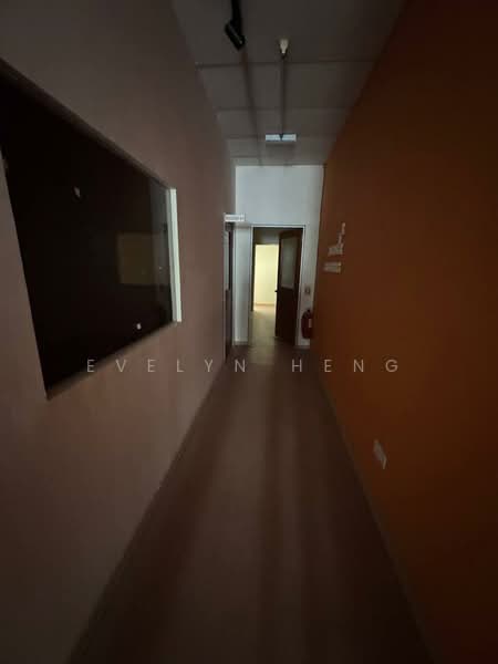 Shop for Rent in Taman Molek (Johor Bahru) - Evelyn Heng - Corridor - PropertyGuru.com.my