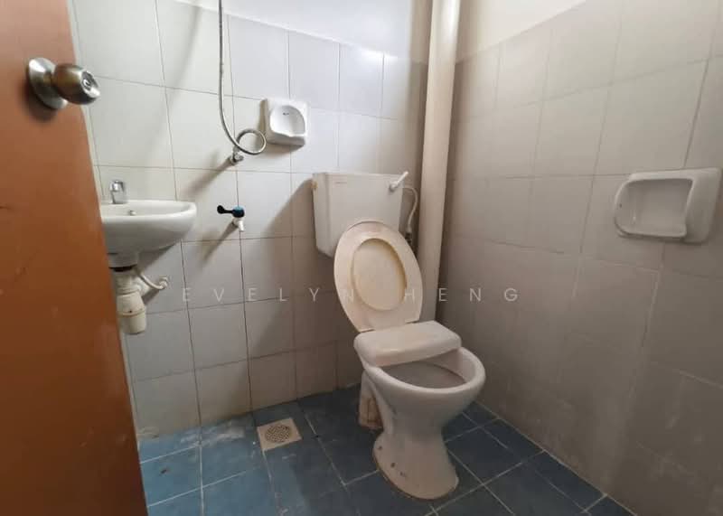 Sri Mas untuk Untuk Disewa - RM 1,350 /bulan, Mac 2026 - Bathroom - PropertyGuru.com.my