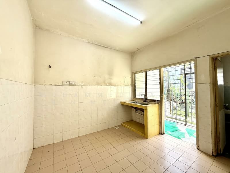 2-storey Terraced House for Sale in Taman Universiti Bangi (Kajang) - Muhammed Nazri bin Mustapha - Kitchen - PropertyGuru.com.my