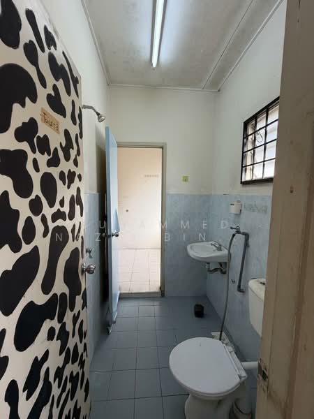 2-storey Terraced House for Sale in Taman Universiti Bangi (Kajang) - Muhammed Nazri bin Mustapha - Bathroom - PropertyGuru.com.my