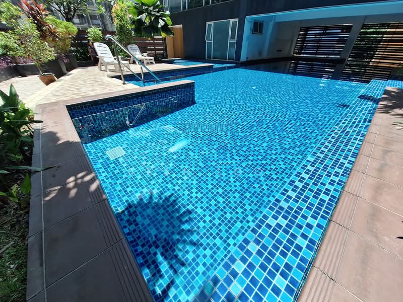 38 Bidara Condominium untuk Untuk Disewa - RM 2,600 /bulan, Mac 2026 - Pool - PropertyGuru.com.my