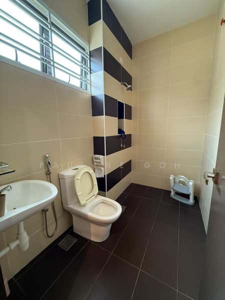 2-storey Terraced House for Sale in Taman Seri Austin (Tebrau) - Pauline Goh - Bathroom - PropertyGuru.com.my