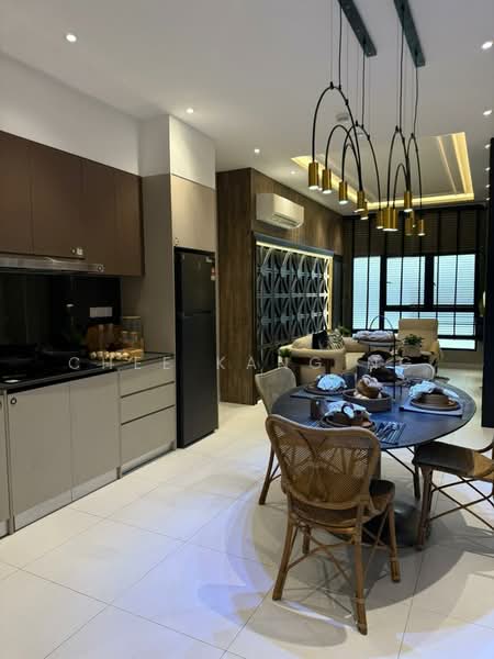Service Residence for Sale at The Aldenz - Chee Kang Ng - Dining - PropertyGuru.com.my