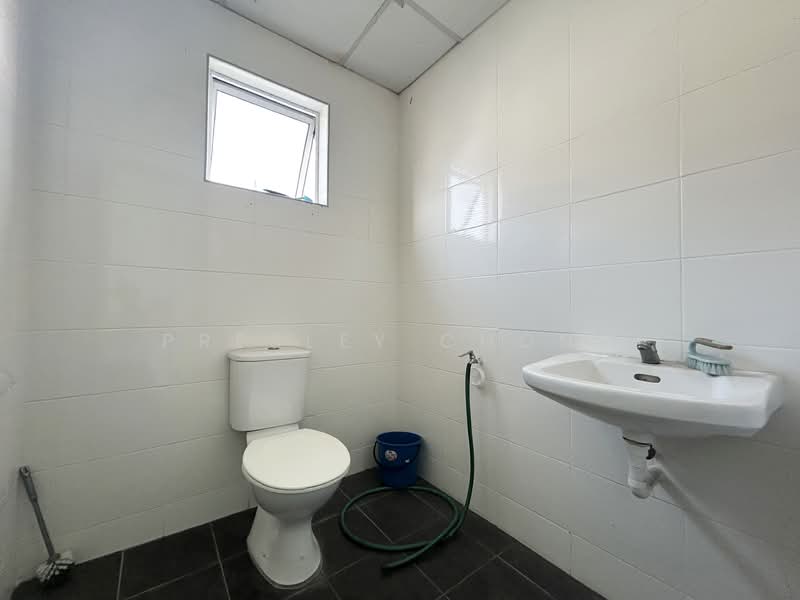 Shop / Office for Rent in Kampar (Perak) - Presley Chong - Bathroom - PropertyGuru.com.my
