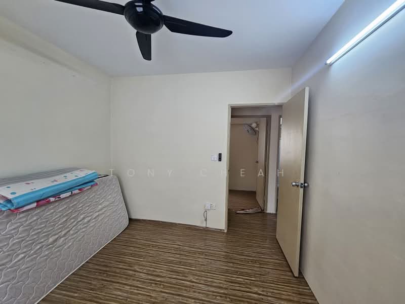 Idaman Seroja untuk Untuk Dijual - RM 250,000, Mac 2026 - Bedroom - PropertyGuru.com.my