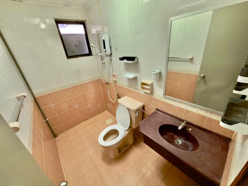 Condominium for Sale at Tiara Faber - Noraini Dahan - Bathroom - PropertyGuru.com.my