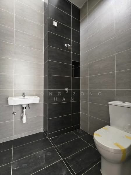 Rumah Teres 2 Tingkat untuk Dijual di Johor Bahru (Johor) - Piong Zong Han - Bathroom - PropertyGuru.com.my