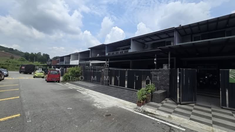 Taman Scientex Utama Tamans Scientexs Utamas untuk Untuk Dijual - RM 568,000, Mac 2026 - Exterior - PropertyGuru.com.my