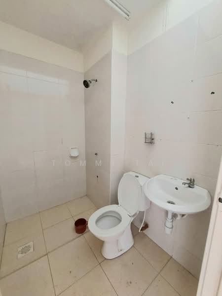1-storey Terraced House for Sale in Taman Daya (Johor Bahru) - Tommy Tai - Bathroom - PropertyGuru.com.my