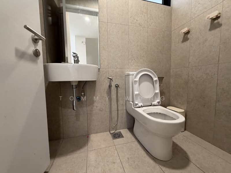 Latania @ Twin Palms Sungai Long untuk Untuk Dijual - RM 218,000, Mac 2026 - Bathroom - PropertyGuru.com.my