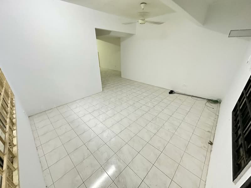 Rawang Putra untuk Untuk Dijual - RM 325,000, Mac 2026 - Living Room - PropertyGuru.com.my