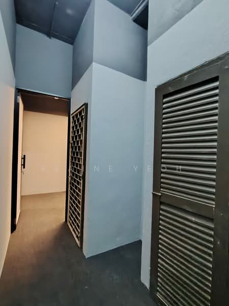 4 Storey Commercial Building untuk Untuk Disewa - RM 20,000 /bulan, Mac 2026 - Corridor - PropertyGuru.com.my