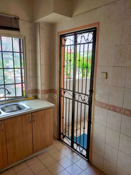 Condominium for Sale at Anjung Villa - Aaron Ong - Kitchen - PropertyGuru.com.my