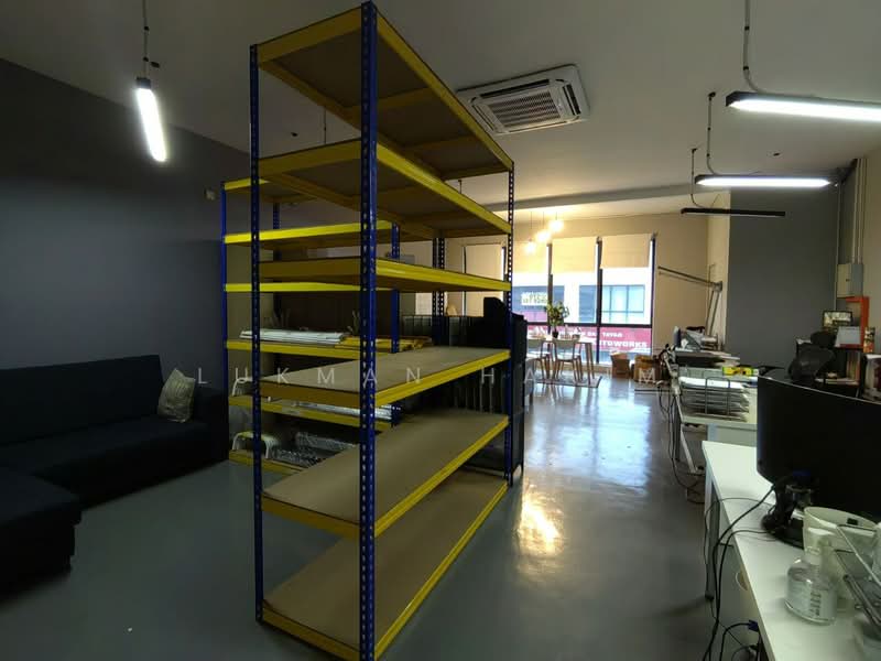 Shop / Office for Sale in Bandar Saujana Putra (Tanjong Duabelas) - Lukman Hakim - Interior - PropertyGuru.com.my