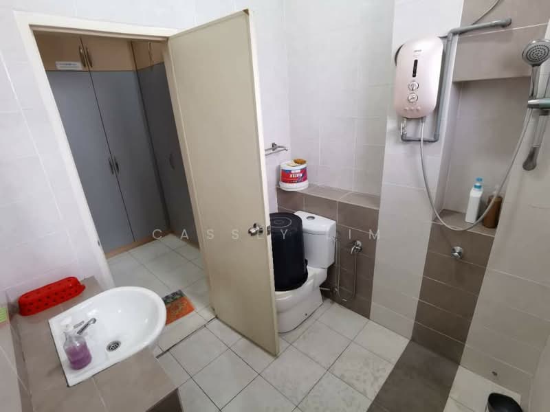 Semi-Detached House for Sale in Setia Alam (Selangor) - Cassey Lim - Bathroom - PropertyGuru.com.my