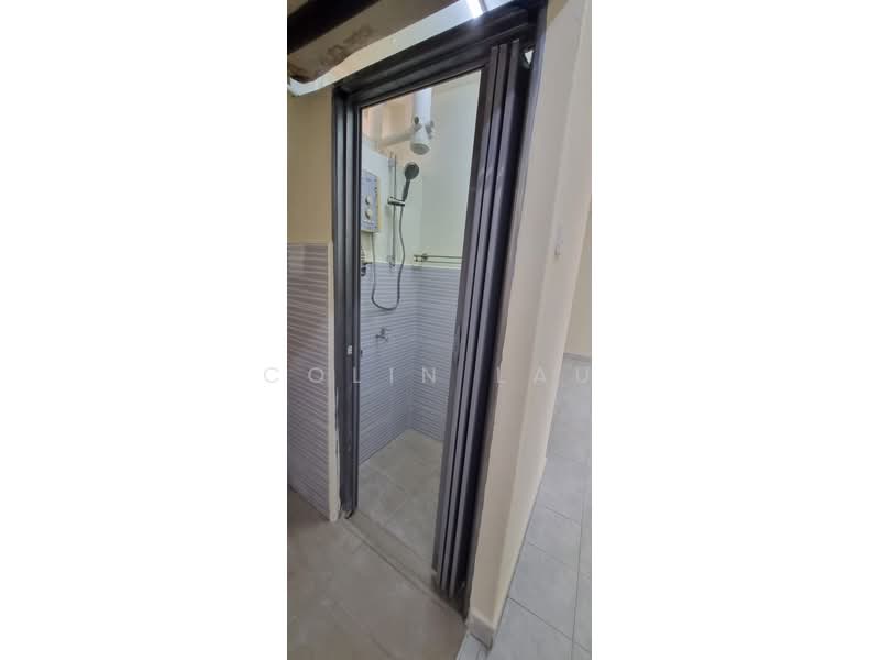 Apartment for Sale at Putra Permai Block B - COLIN LAU - Bathroom - PropertyGuru.com.my