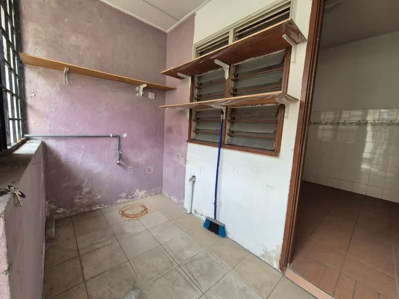 Usj 11 untuk Untuk Dijual - RM 990,000, Mac 2026 - Kitchen - PropertyGuru.com.my