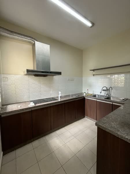 Semi-Detached House for Rent in Setia Alam (Selangor) - Lim Lee Lee - Kitchen - PropertyGuru.com.my