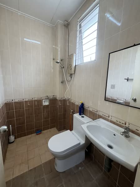 Semi-Detached House for Rent in Setia Alam (Selangor) - Lim Lee Lee - Bathroom - PropertyGuru.com.my