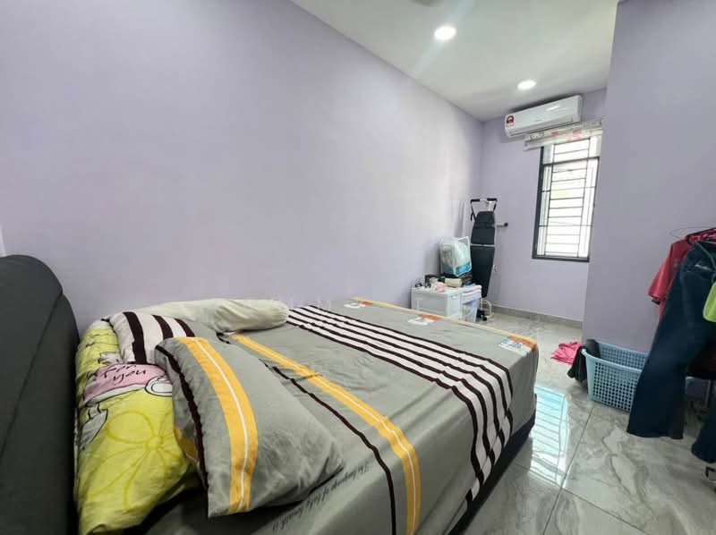 2-storey Terraced House for Sale in Taman Scientex Senai (Senai) - Tommy Tai - Bedroom - PropertyGuru.com.my