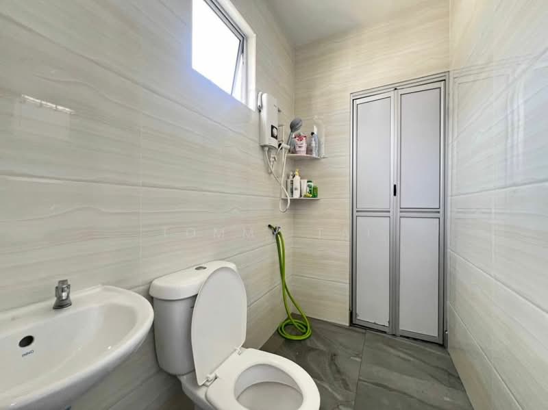 2-storey Terraced House for Sale in Taman Scientex Senai (Senai) - Tommy Tai - Bathroom - PropertyGuru.com.my
