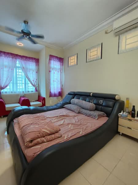 Rumah Teres 2-Tingkat untuk Dijual di Taman Desa Tebrau (Tebrau) - Chew Ping - Bedroom - PropertyGuru.com.my