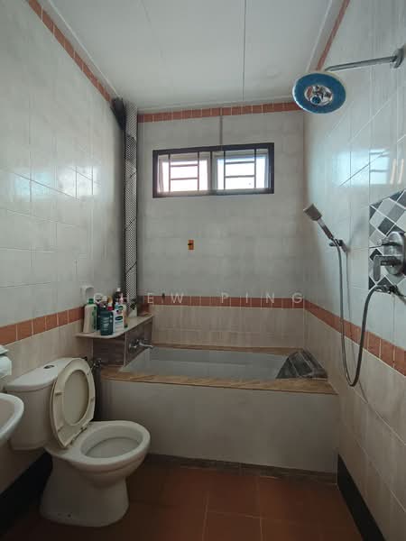 Rumah Teres 2-Tingkat untuk Dijual di Taman Desa Tebrau (Tebrau) - Chew Ping - Bathroom - PropertyGuru.com.my
