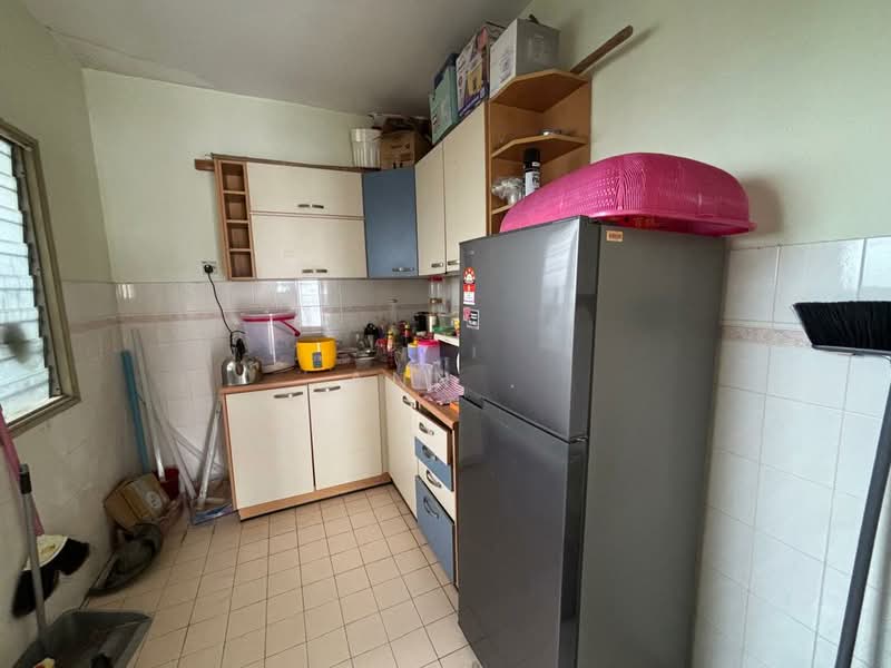 Apartment for Sale at Kenanga Apartments - Ann . - Kitchen - PropertyGuru.com.my