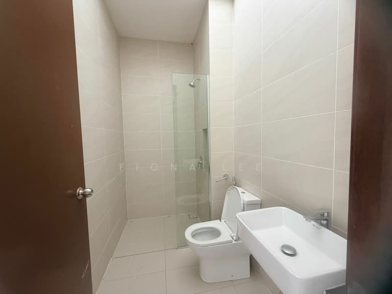 Semi-Detached House for Sale in Eco Sanctuary (Telok Panglima Garang) - Fiona Lee - Bathroom - PropertyGuru.com.my
