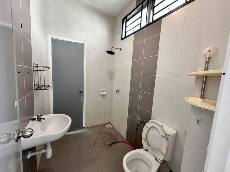 2-storey Terraced House for Sale in Taman Nusa Sentral (Iskandar Puteri (Nusajaya)) - Liz Yap - Bathroom - PropertyGuru.com.my