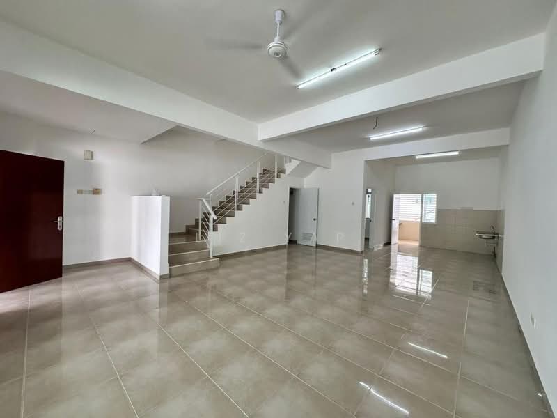 2-storey Terraced House for Sale in Taman Nusa Sentral (Iskandar Puteri (Nusajaya)) - Liz Yap - Living Room - PropertyGuru.com.my