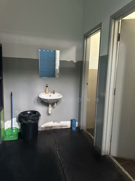 Factory for Rent in Iskandar Puteri (Nusajaya) (Johor) - Ivy Leong - Bathroom - PropertyGuru.com.my