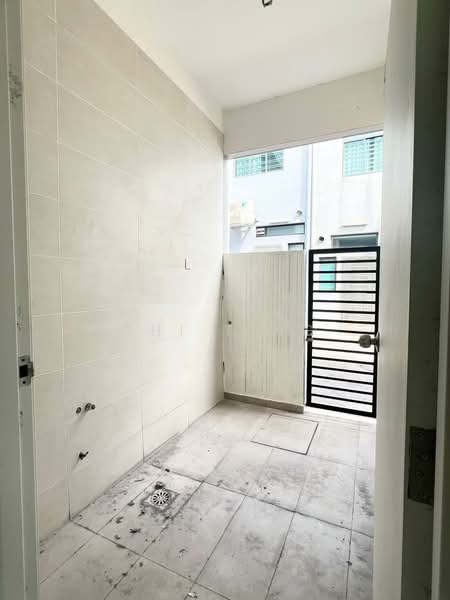 2-storey Terraced House for Sale in Taman Sutera Utama (Skudai) - Shi Ting - Exterior - PropertyGuru.com.my