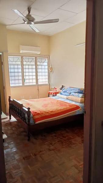 2-storey Terraced House for Sale in Taman Sungai Besi Indah (Seri Kembangan) - MAN CHOW - Bedroom - PropertyGuru.com.my