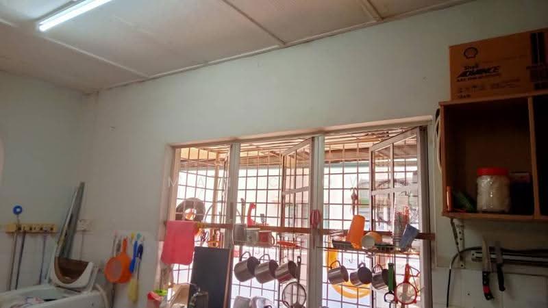 2-storey Terraced House for Sale in Taman Sungai Besi Indah (Seri Kembangan) - MAN CHOW - Kitchen - PropertyGuru.com.my