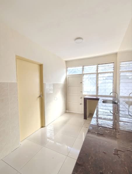 Taman Johor Jaya untuk Untuk Disewa - RM 2,000 /bulan, Mac 2026 - PropertyGuru.com.my