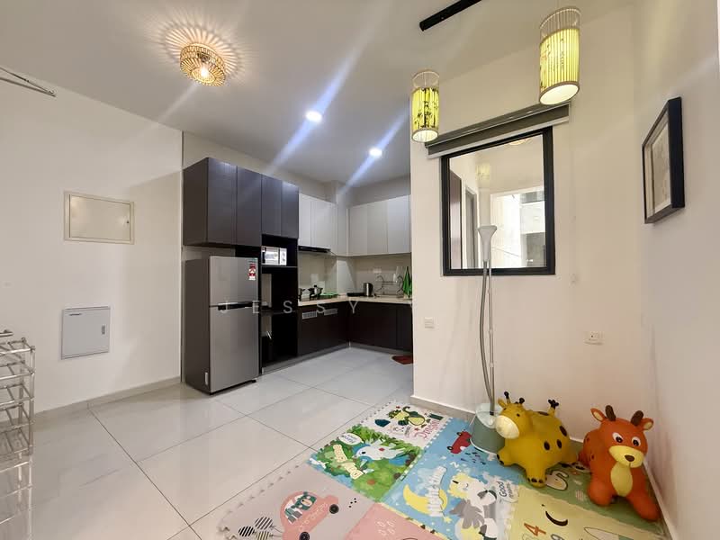 Condominium for Rent at Kings Bay @ Country Garden Danga Bay - Jessy Yip - Kitchen - PropertyGuru.com.my