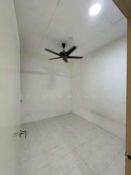 Putra Villas Townhouse Bandar Baru Bertam untuk Untuk Disewa - RM 1,000 /bulan, Mac 2026 - Bedroom 3 - PropertyGuru.com.my