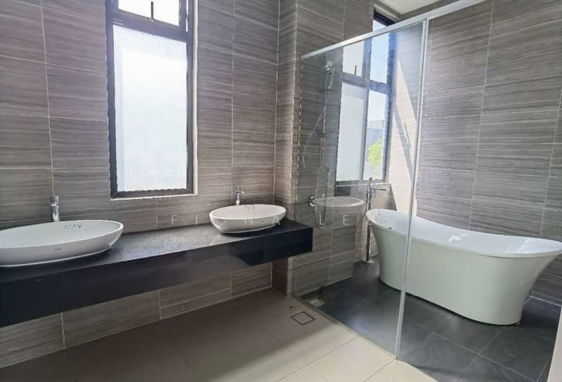 Bungalow for Sale in Telok Panglima Garang (Selangor) - Fiona Lee - Bathroom - PropertyGuru.com.my