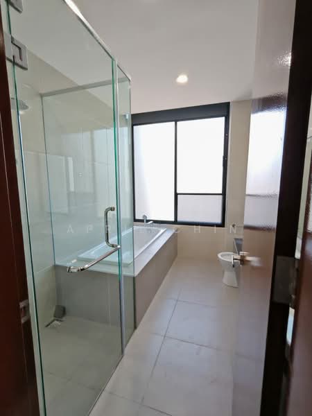 Aurora Resort Villas untuk Untuk Disewa - RM 5,500 /bulan, Mac 2026 - Bathroom - PropertyGuru.com.my