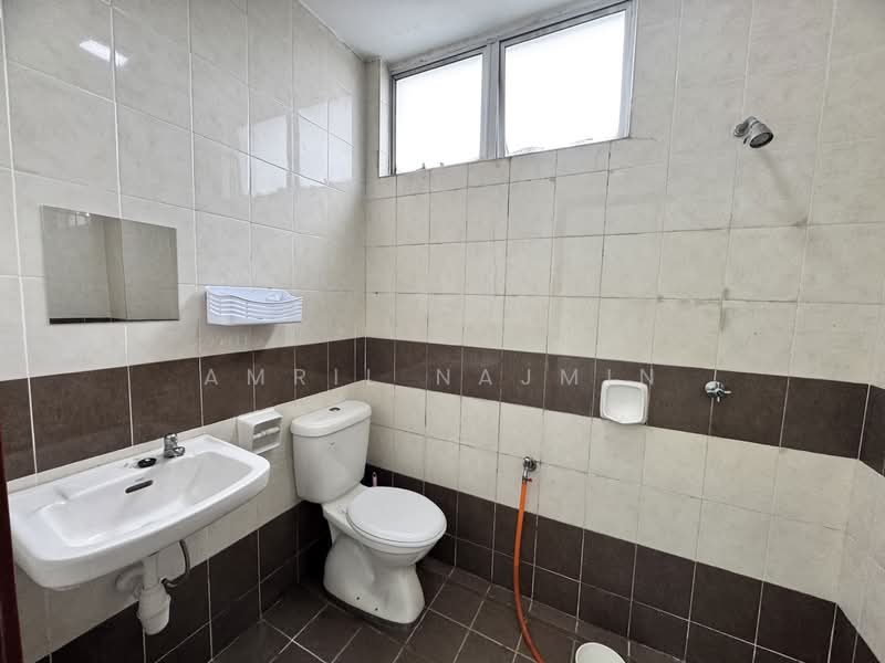 Pelangi Semenyih 2 (Phase 3) untuk Untuk Dijual - RM 420,000, Apr 2026 - Bathroom - PropertyGuru.com.my