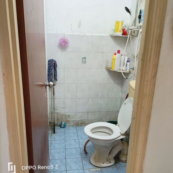 Villa Krystal @ Bandar Selesa Jaya untuk Untuk Dijual - RM 278,000, Mac 2026 - Bathroom - PropertyGuru.com.my