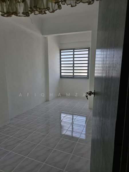 Apartment for Rent at Saujana Heights Apartments - AfiqHamzah . - Bedroom 2 - PropertyGuru.com.my