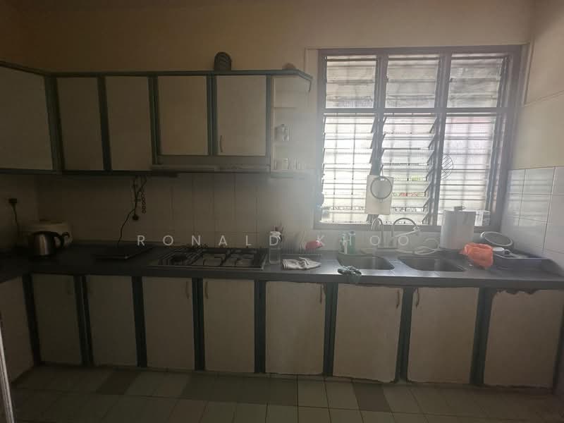 2-storey Terraced House for Sale in Usj 16 (Subang Jaya) - Ronald Khoo - Kitchen - PropertyGuru.com.my