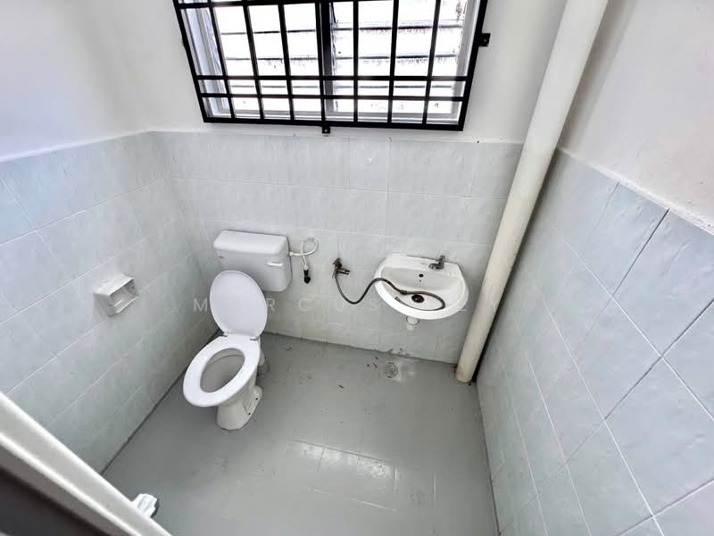 2-storey Terraced House for Sale in Taman Sri Saujana (Kota Tinggi) - Marcus Tey - Bathroom - PropertyGuru.com.my